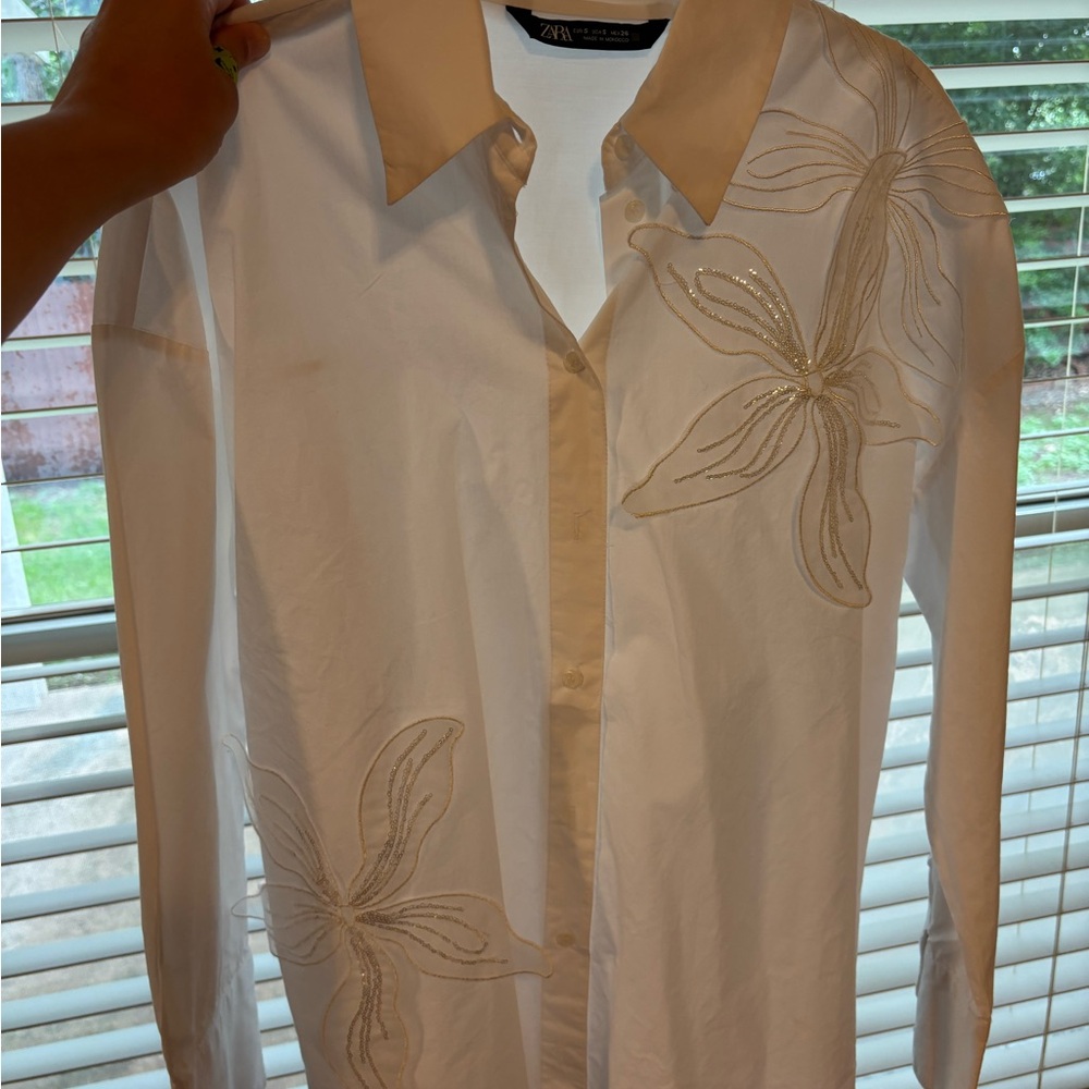 Zara White Embroidered woman’s Shirt